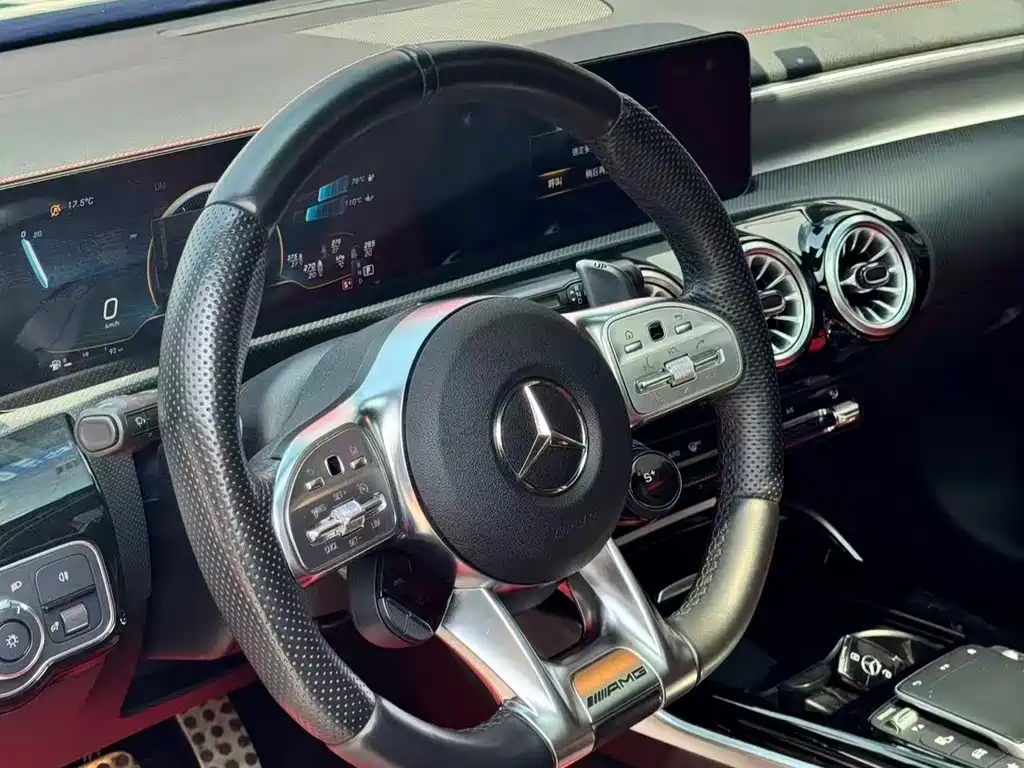 Mercedes-Benz A-Class AMG 2022 — фото 5