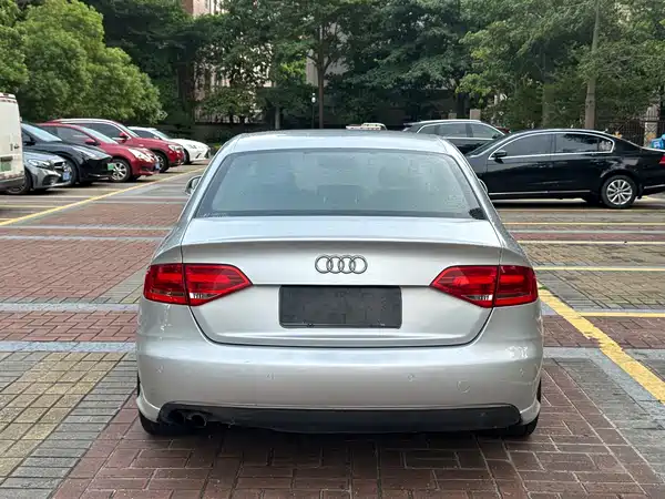 Audi A4L 2010
