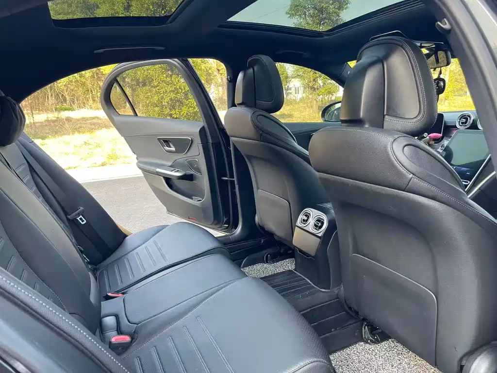 Mercedes-Benz C-Class 2022 — фото 12