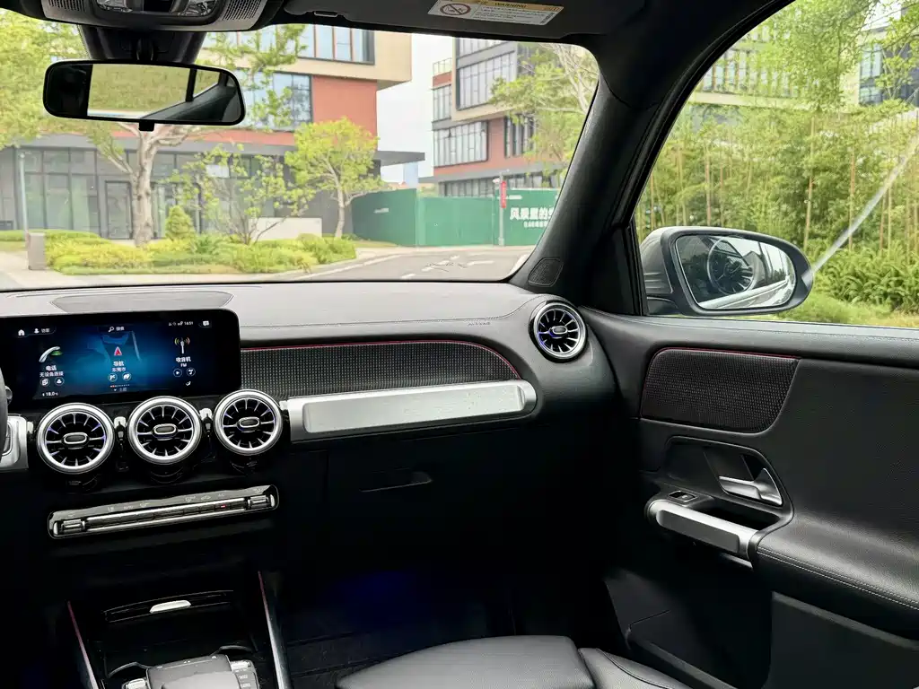 Mercedes-Benz GLB 2022 — фото 13