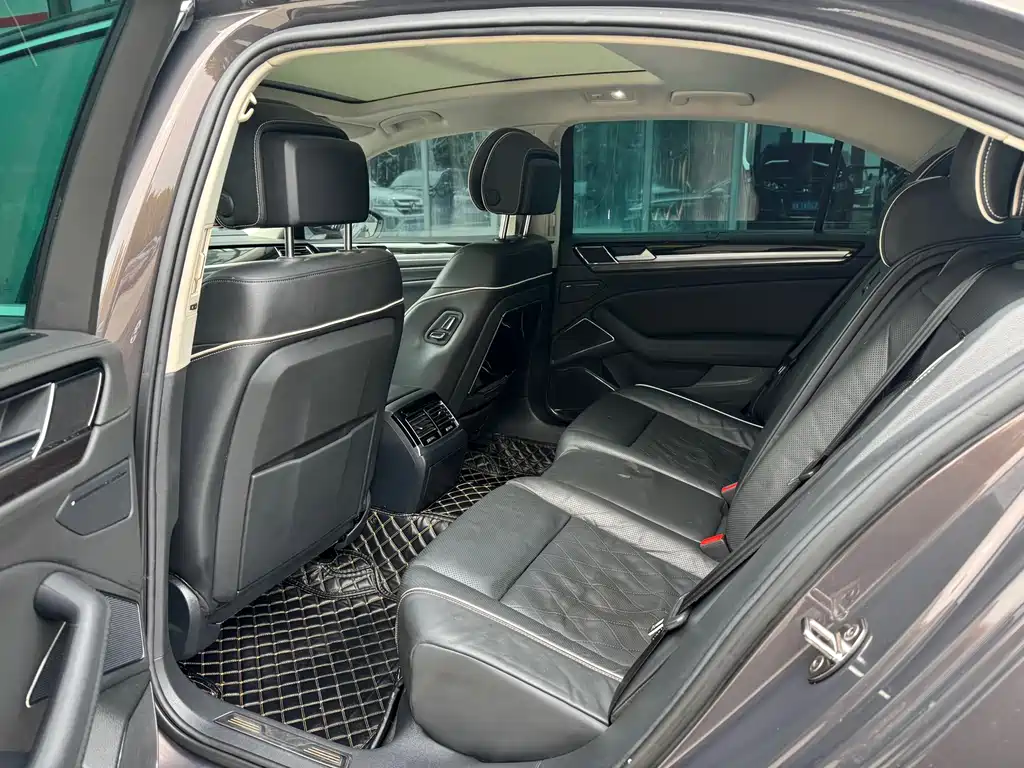 Volkswagen Phideon 2018 — фото 9