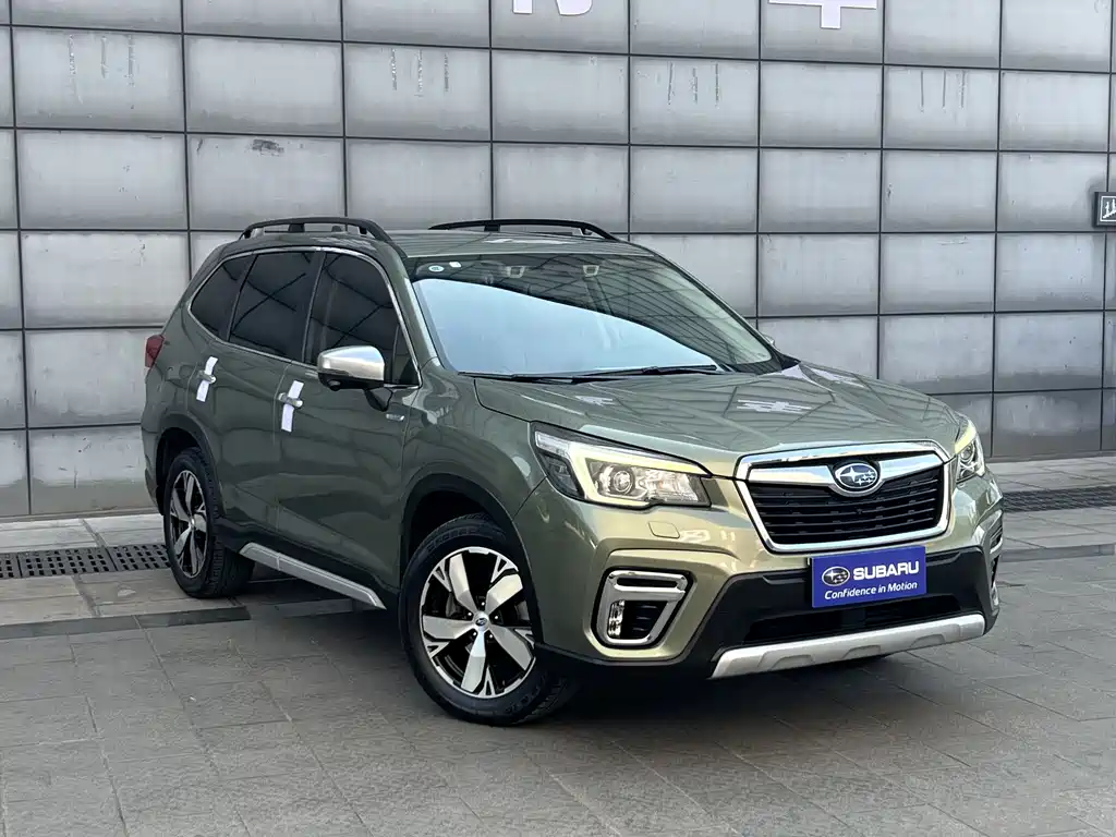 Subaru Forester 2018 — фото 3