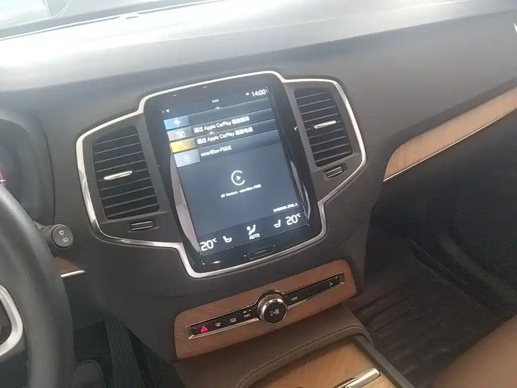 Volvo XC90 2021 — фото 13