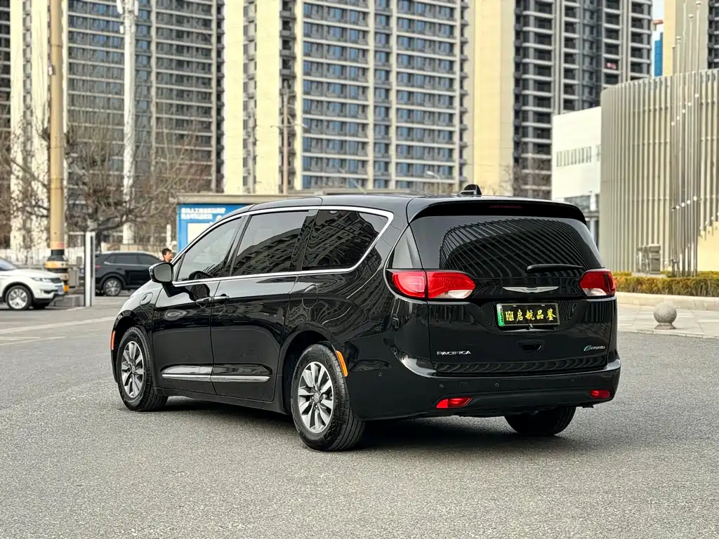 Chrysler Grand Voyager PHEV 2020 — фото 11