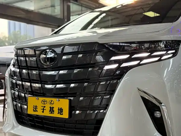 Toyota Alphard 2024