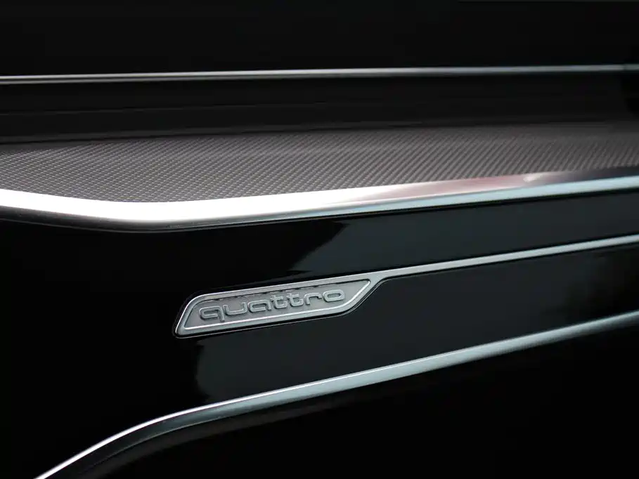 Audi A6L New Energy 2021 — фото 10