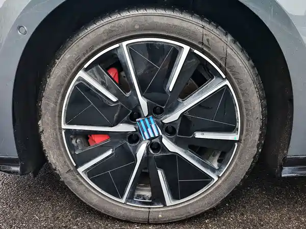 BYD Han L 2025