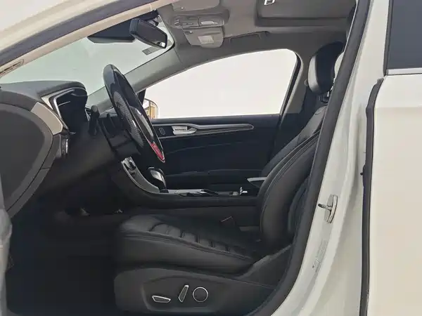 Ford Mondeo 2015