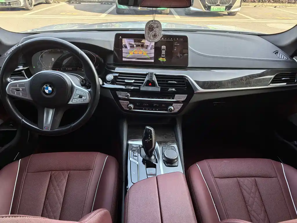 BMW 5 Series 2023