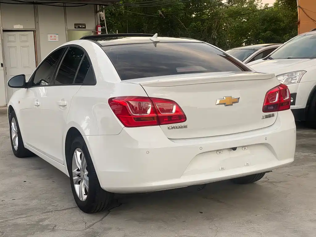 Chevrolet Cruze 2015 — фото 15