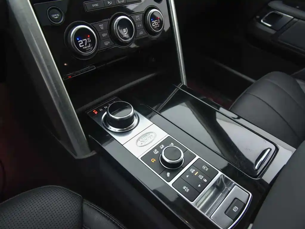 Land Rover Discovery 2019 — фото 10