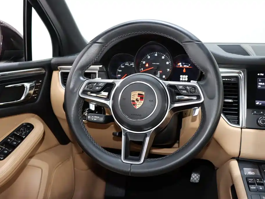 Porsche Macan 2016 — фото 12