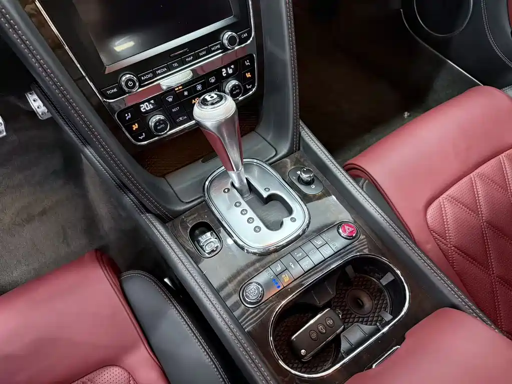 Bentley Continental 2014 — фото 16