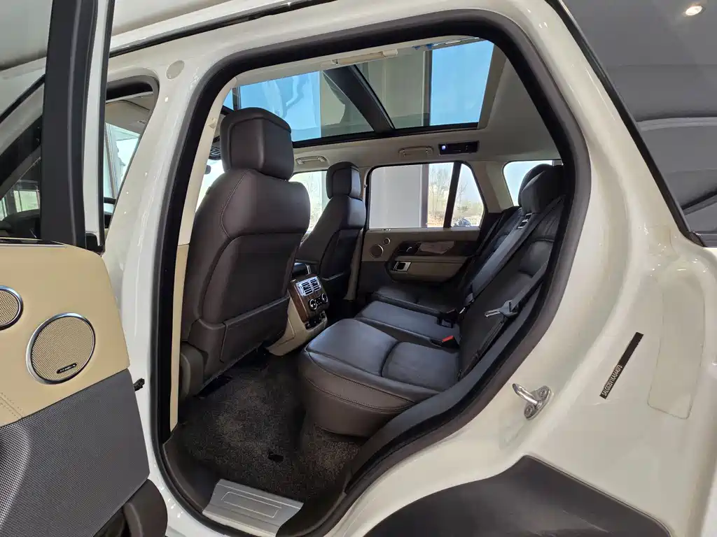 Land Rover Range Rover 2019 — фото 11