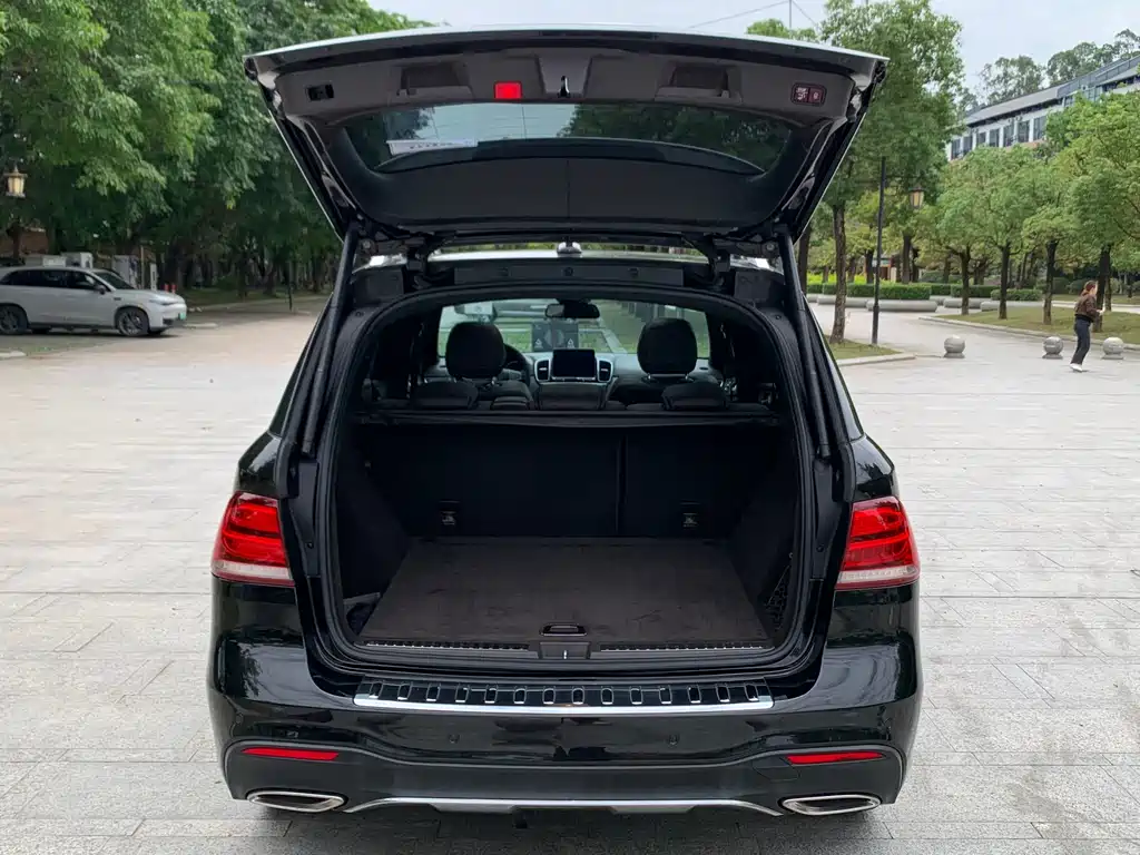 Mercedes-Benz GLE 2017 — фото 14