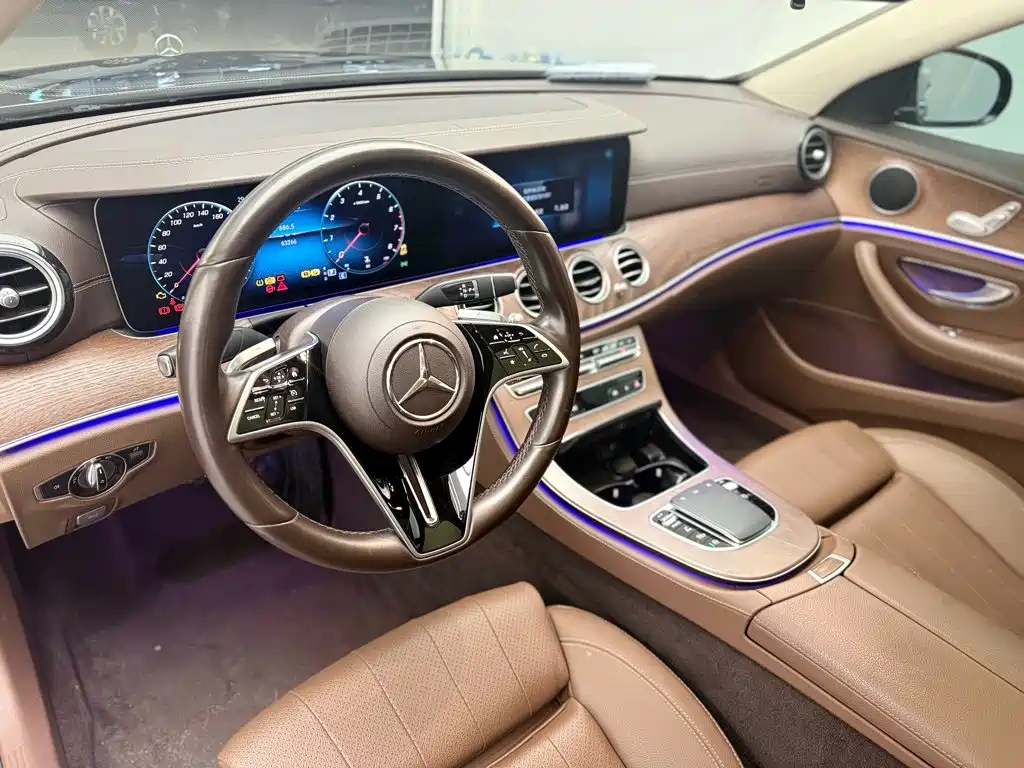 Mercedes-Benz E-Class 2023 — фото 10