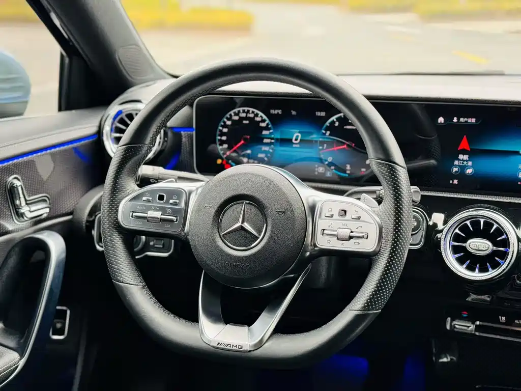 Mercedes-Benz A-Class 2020 — фото 4