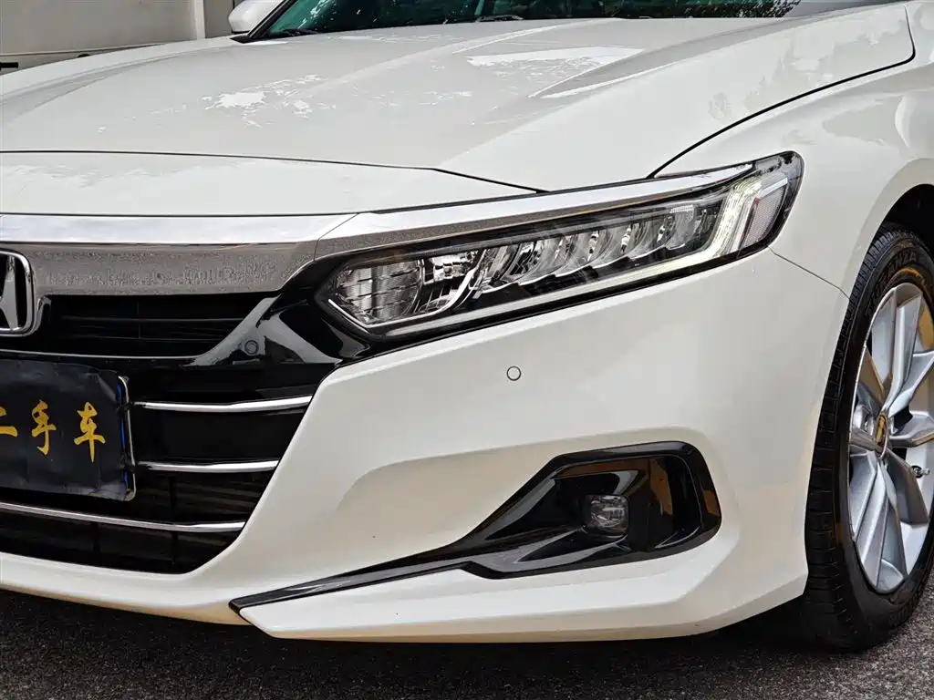Honda Accord 2022 — фото 9
