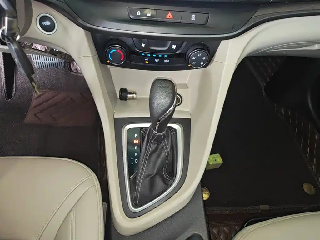 Buick Excelle 2018 — фото 14