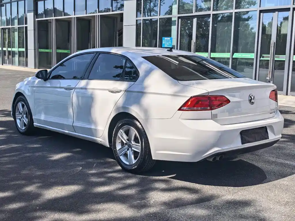 Volkswagen Lamando 2015