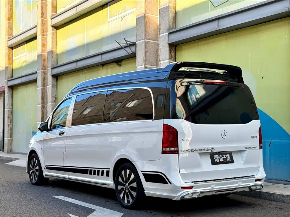 Mercedes-Benz Vito 2023 — фото 3