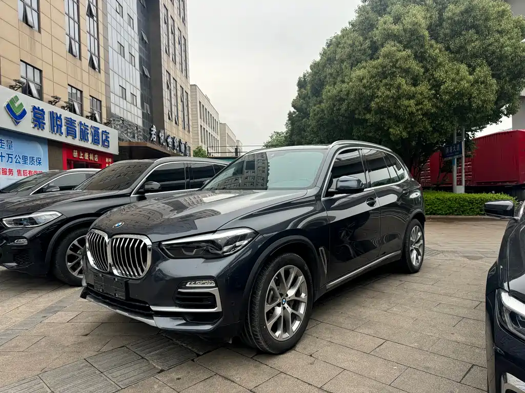 BMW X5 2020 — фото 1