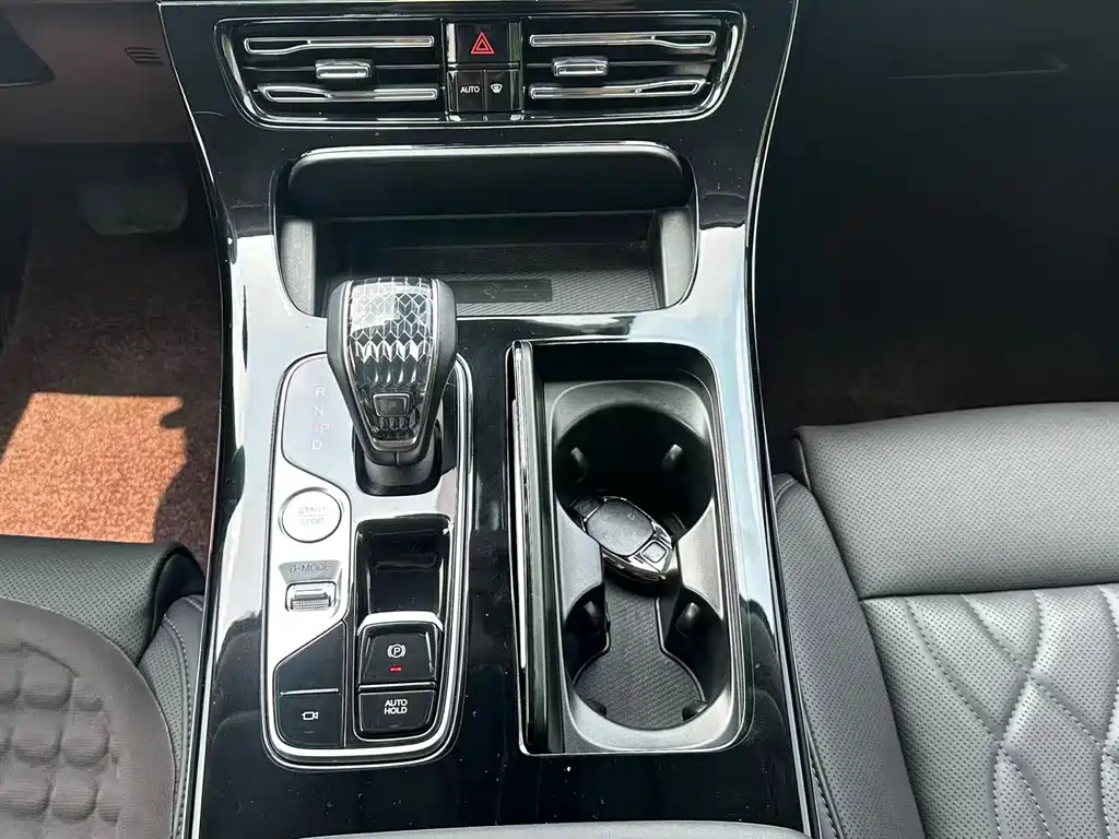 GAC Trumpchi M8 2024 — фото 10