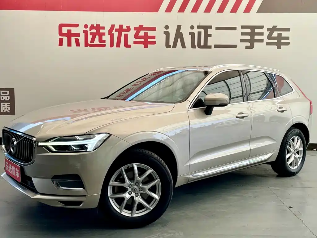 Volvo XC60 2019 — фото 1