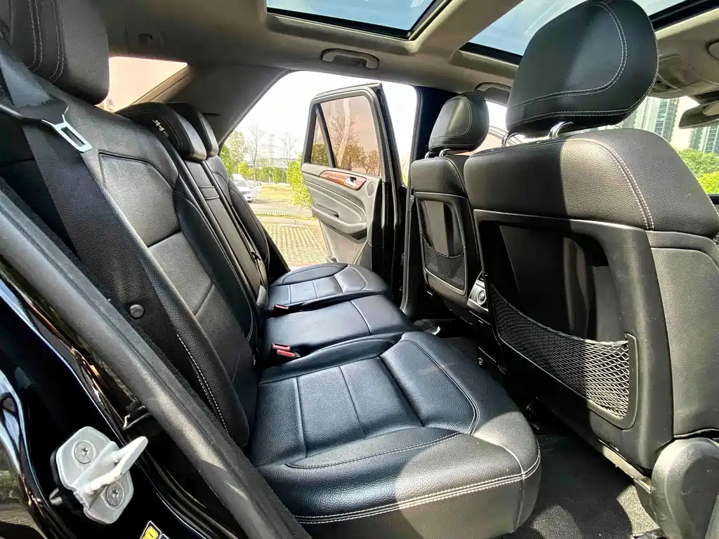 Mercedes-Benz M-Class 2012 — фото 11