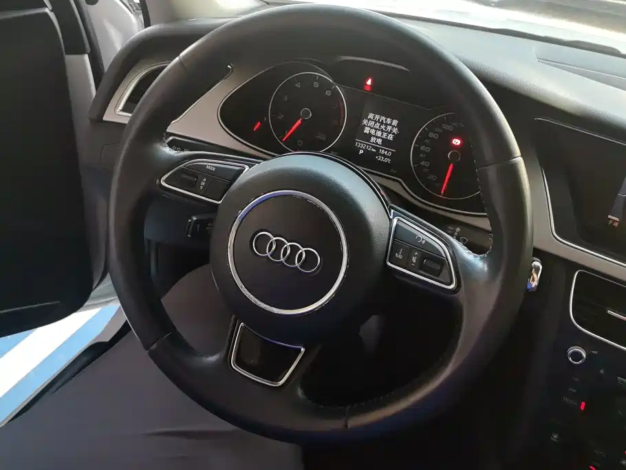 Audi A4L 2013 — фото 15