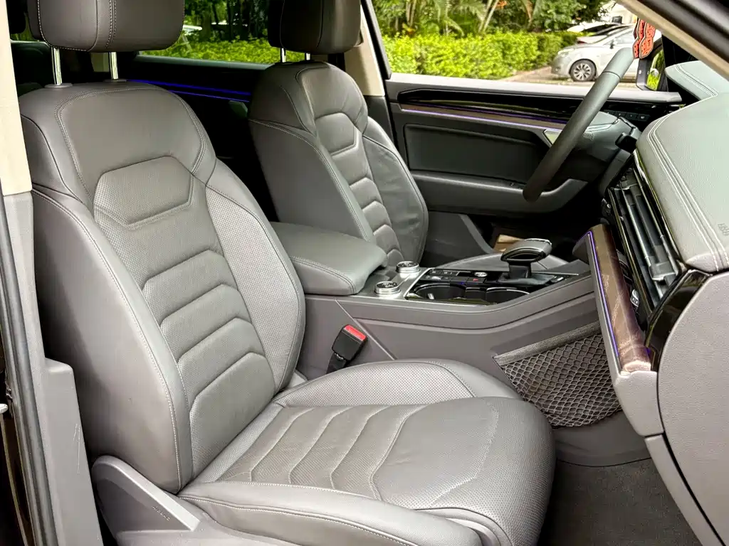 Volkswagen Touareg 2019 — фото 12