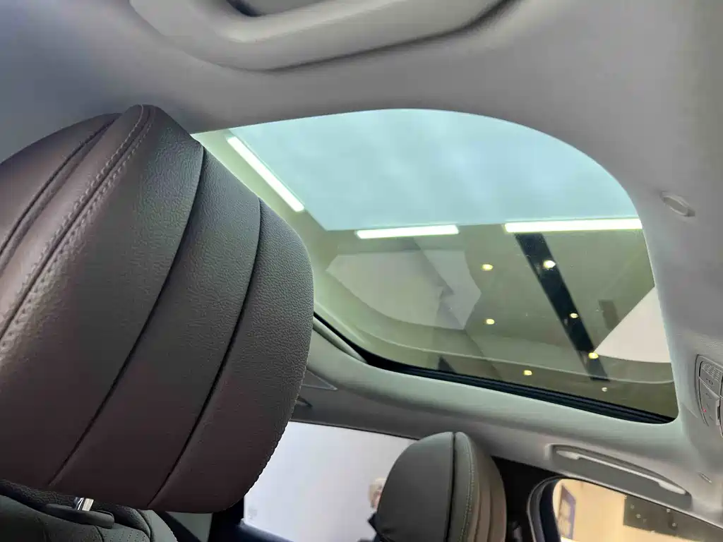 Mercedes-Benz E-Class 2023 — фото 16