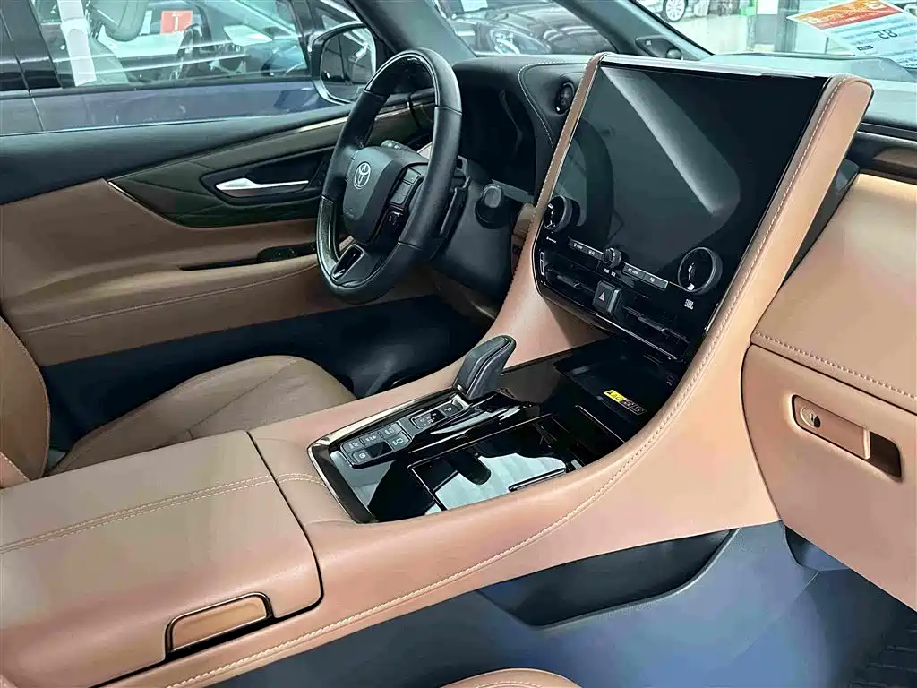 Toyota Alphard 2025 — фото 4