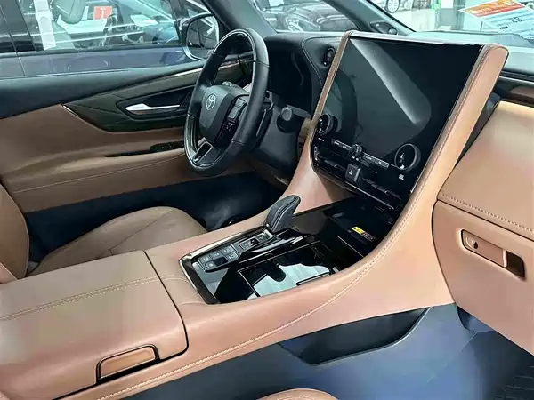 Toyota Alphard 2025