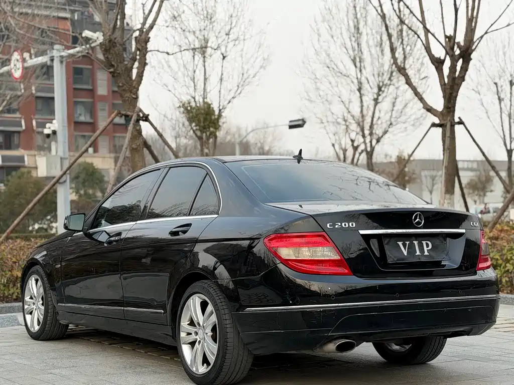 Mercedes-Benz C-Class 2010 — фото 4