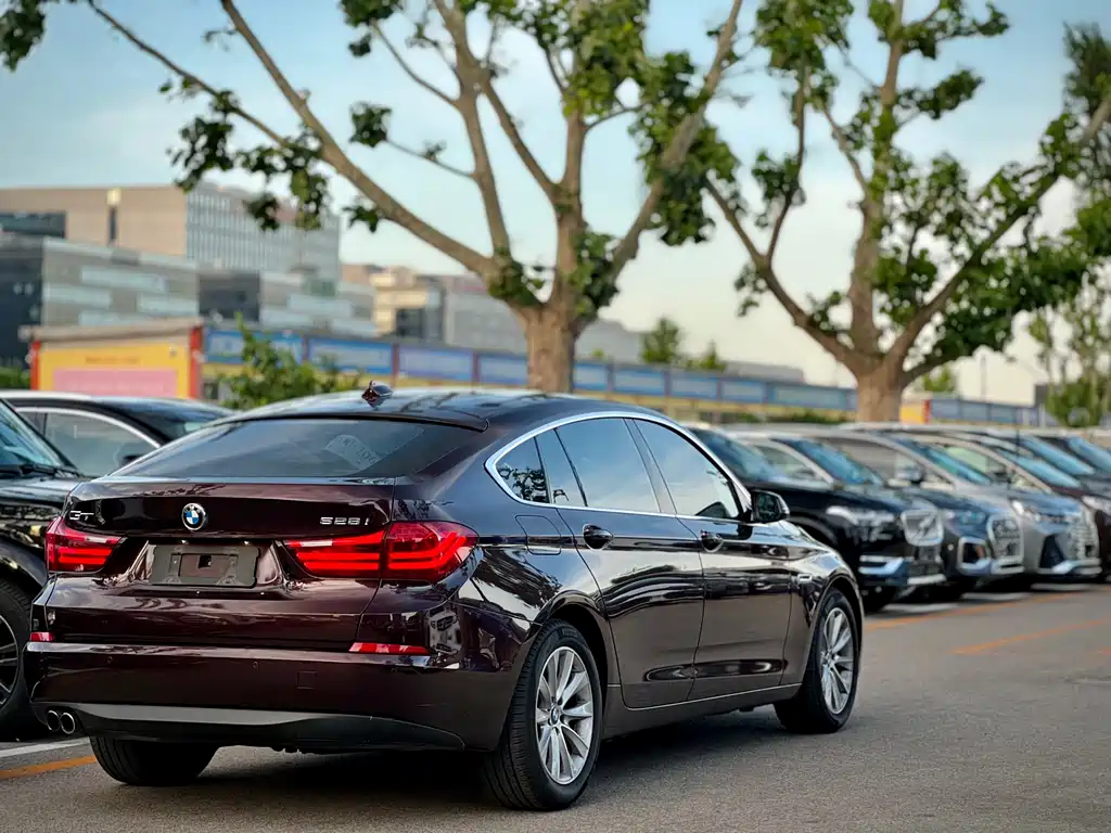 BMW 5 Series GT 2016 — фото 7