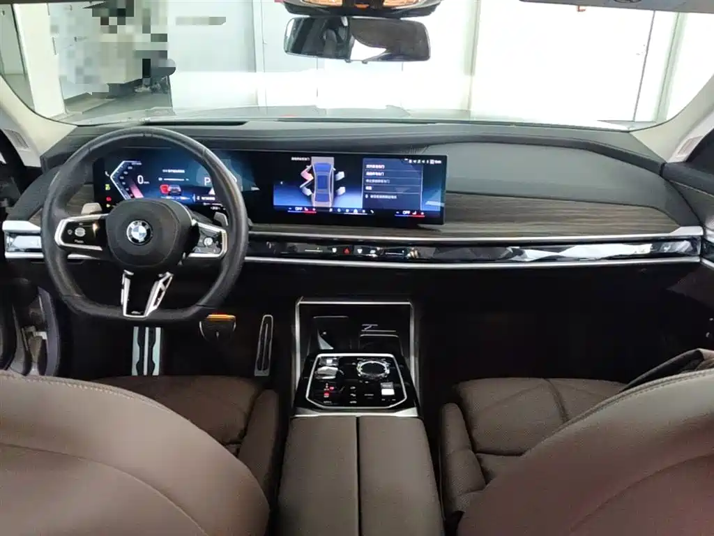 BMW 7 Series 2024 — фото 16