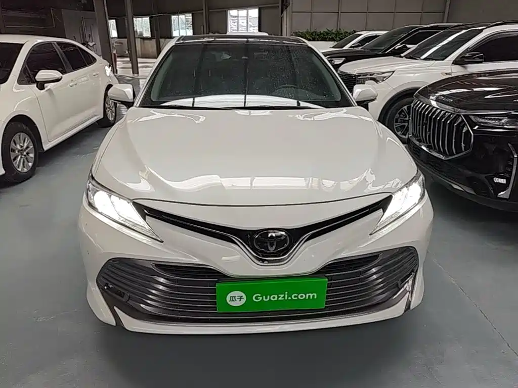 Toyota Camry 2019 — фото 3
