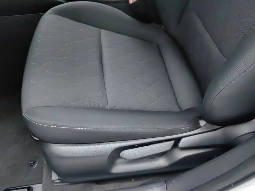 Toyota Corolla 2023 — фото 20