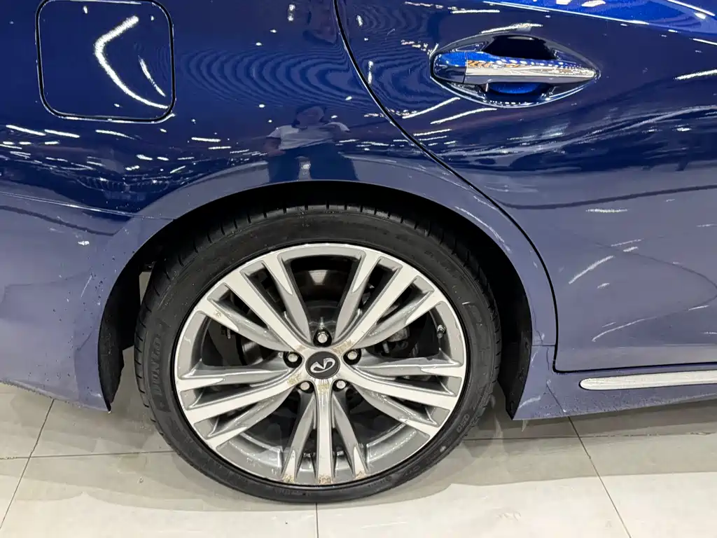 Infiniti Q50L 2018 — фото 18