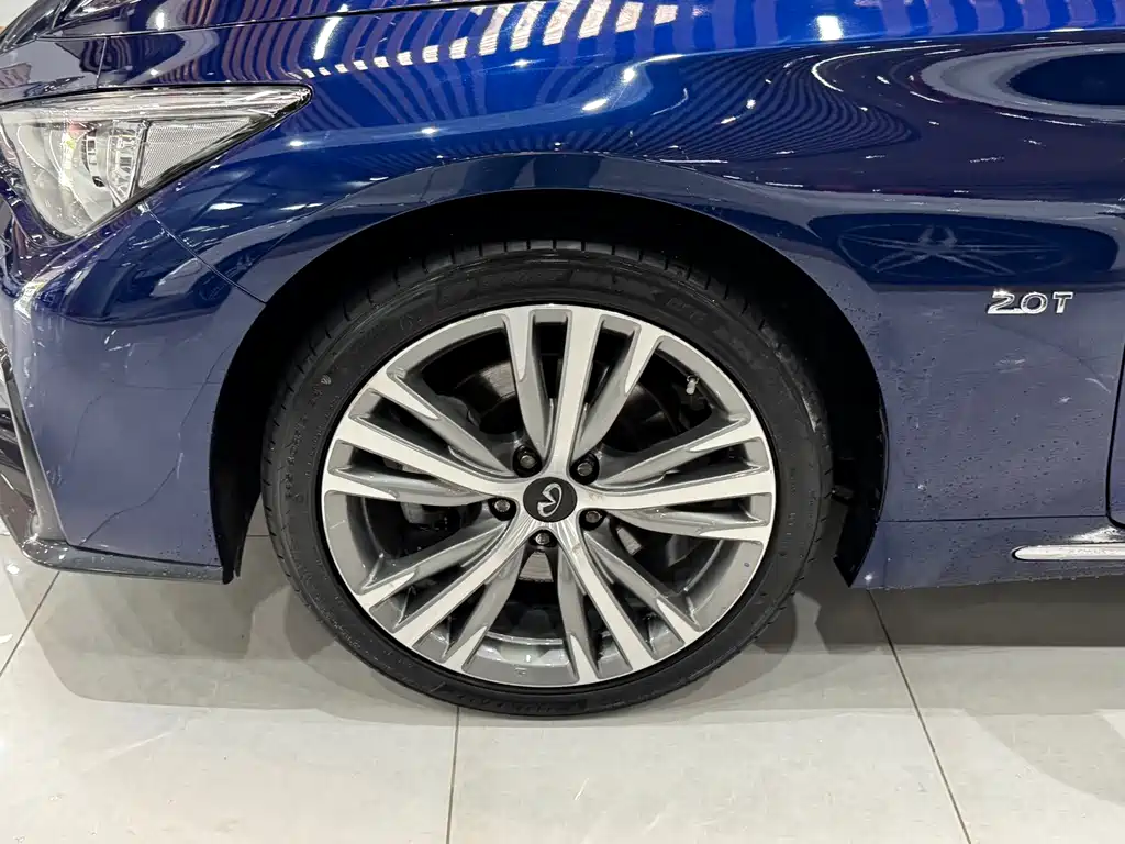 Infiniti Q50L 2018 — фото 11