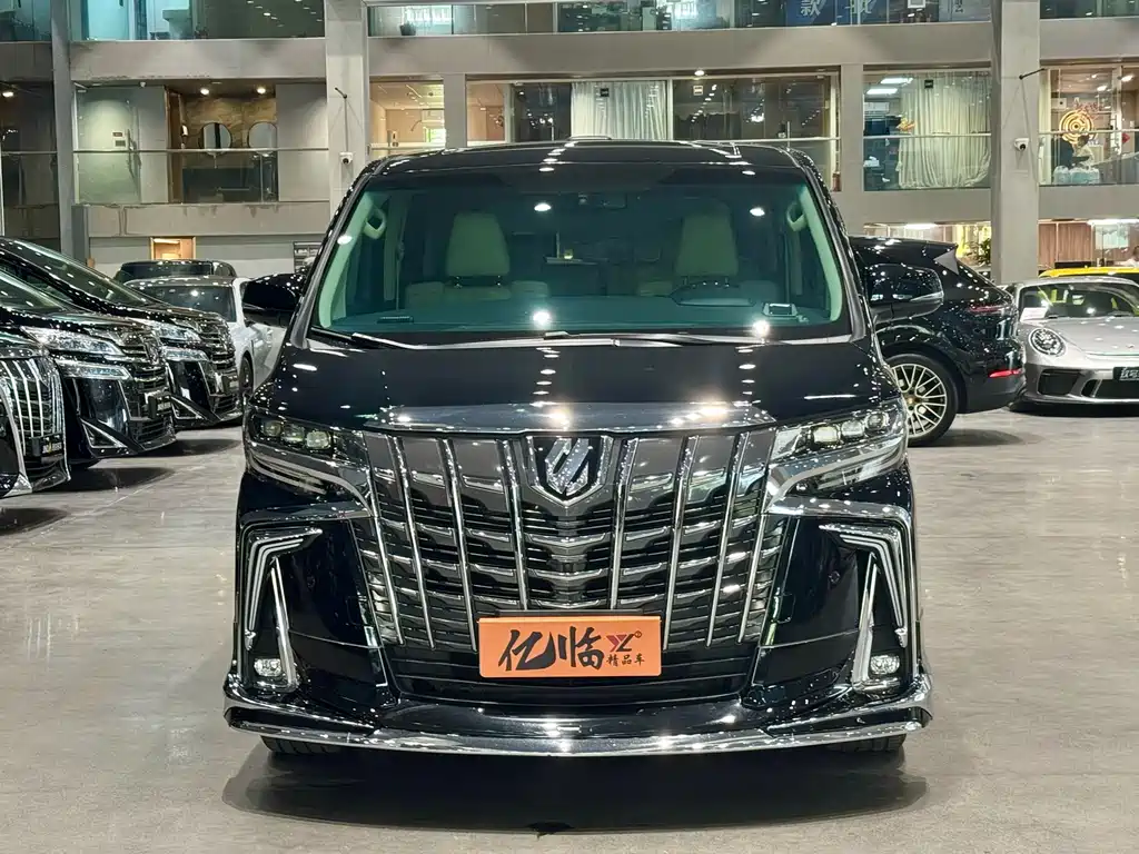 Toyota Alphard 2017 — фото 2