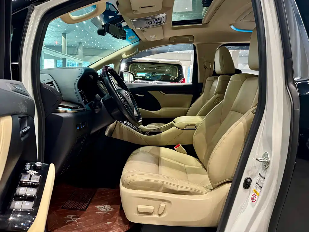 Toyota Alphard 2017 — фото 4