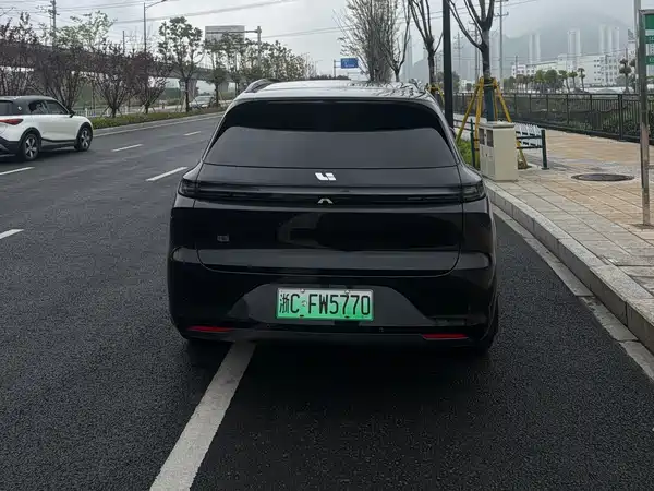 Li Auto L6 2024