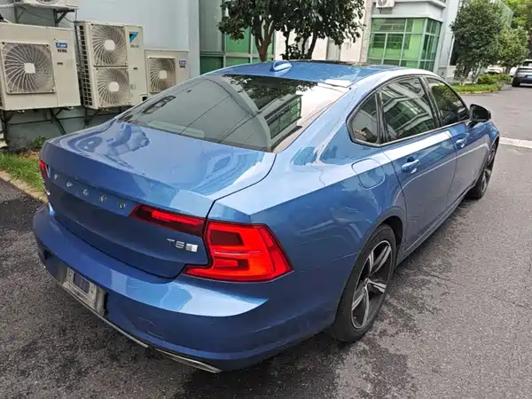 Volvo S90 2019