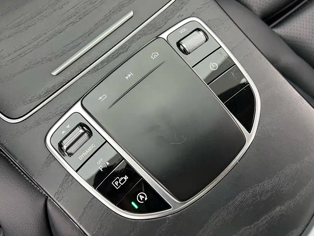 Mercedes-Benz C-Class 2018 — фото 16