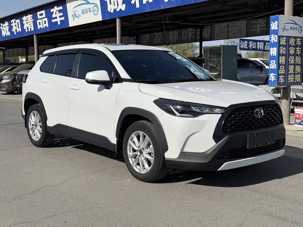 Toyota Corolla Cross 2023 — фото 3