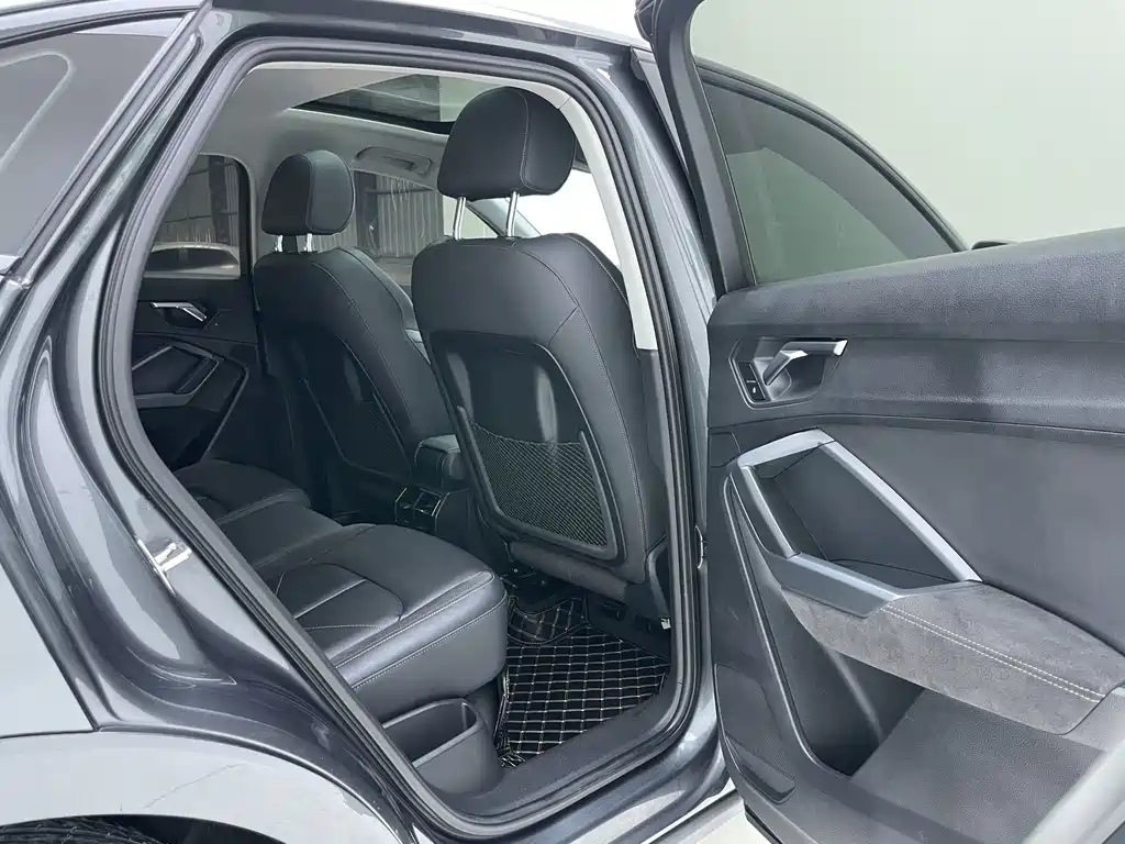 Audi Q3 Sportback 2023 — фото 28