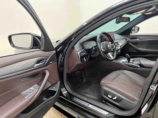 BMW 5 Series 2021