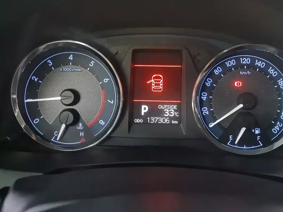 Toyota Corolla 2016 — фото 14